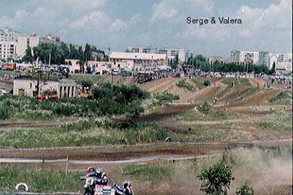 moto002.jpg (37957 bytes)