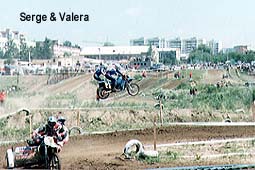 moto006.jpg (23667 bytes)