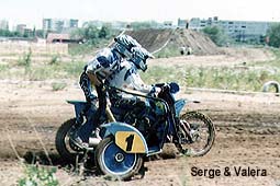 moto014.jpg (23762 bytes)