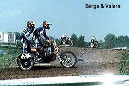 moto017.jpg (21314 bytes)